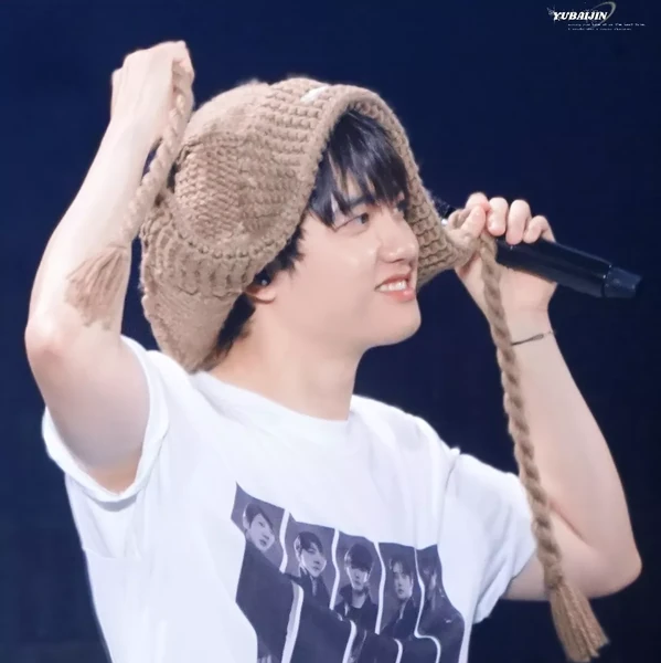 Popular photo full of fans’ love for Doh Kyungsoo (D.O.)