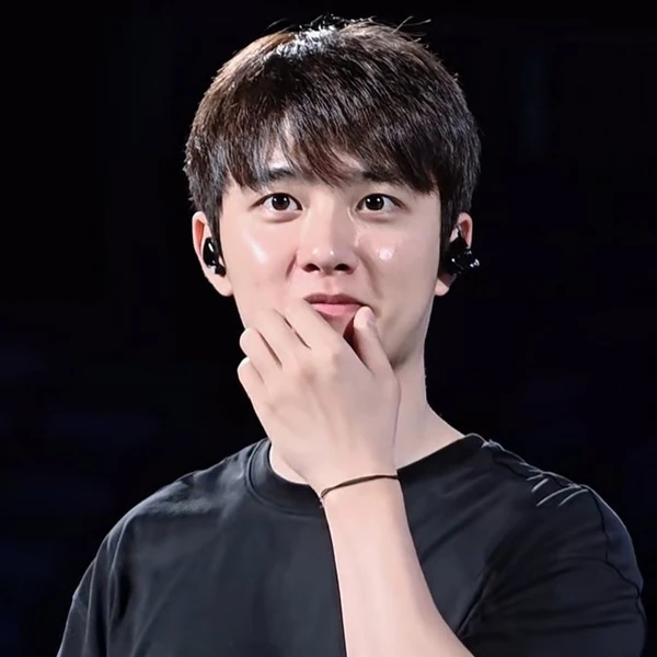 The most loved look of Doh Kyungsoo (D.O.) today