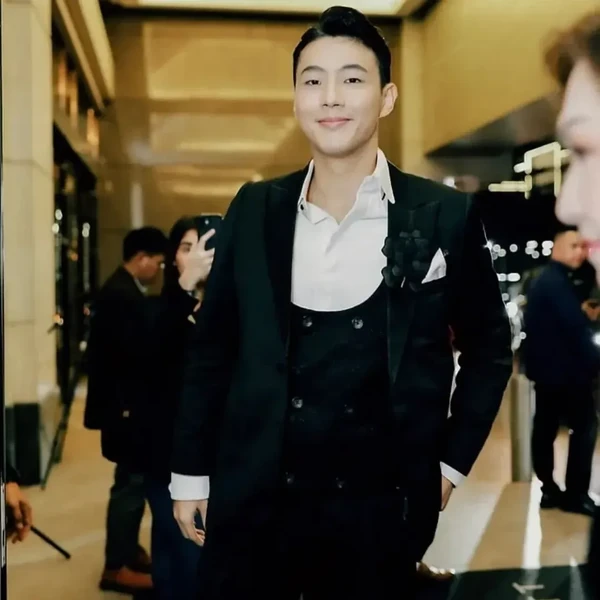 The most loved look of Jisoo today