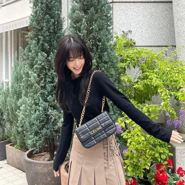 The most loved look of Roh Jeongeui today