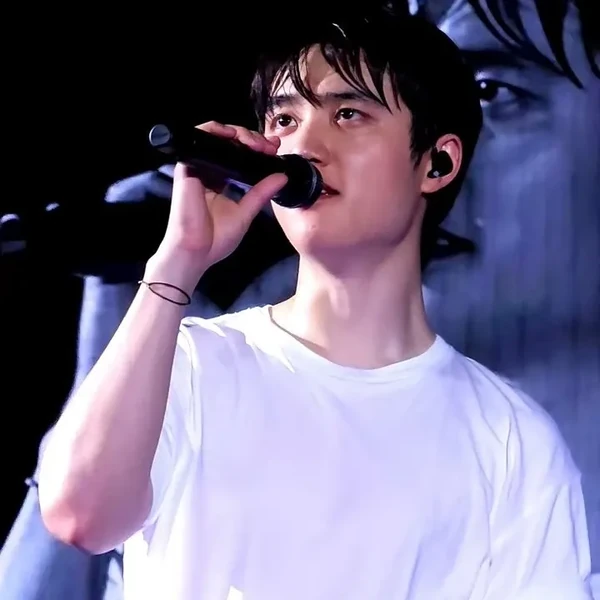 오늘 가장 사랑받은 도경수 (디오)의 모습