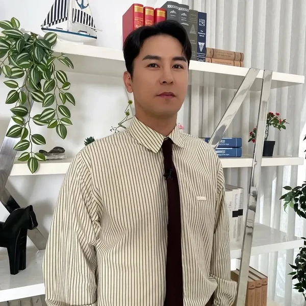 Foto populer Jang Minho yang penuh cinta dari penggemar