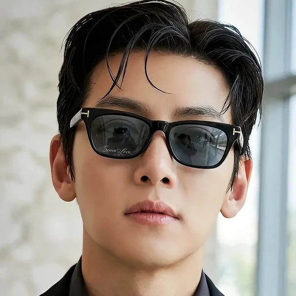 Popular photo full of fans’ love for Ji Changwook