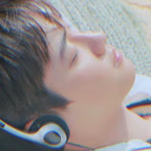 Foto populer Doh Kyungsoo (D.O.) yang penuh cinta dari penggemar