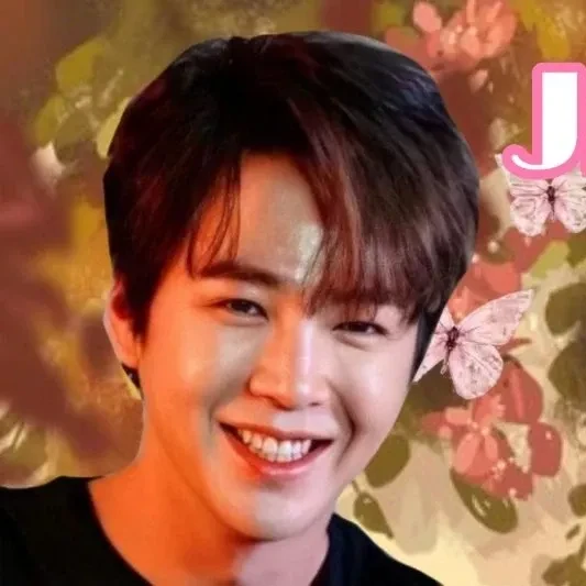 Representative photo of Jang Geunsuk showing their charm
