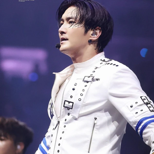 Top moment of Choi Siwon chosen by fans