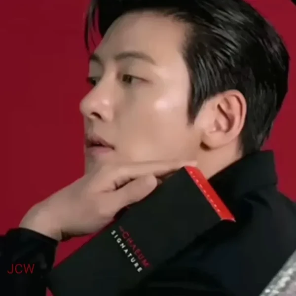 The most loved look of Ji Changwook today