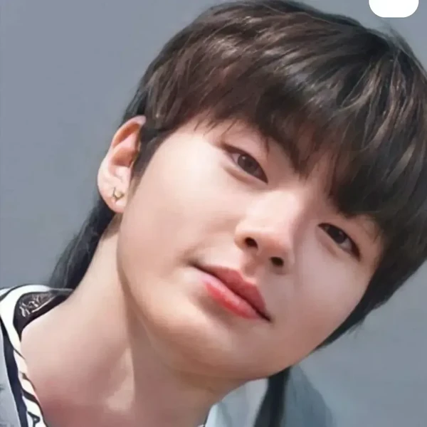 오늘 가장 사랑받은 황인엽의 모습