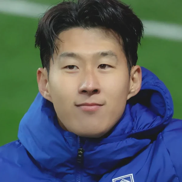 充滿粉絲愛的Son Heungmin人氣照片