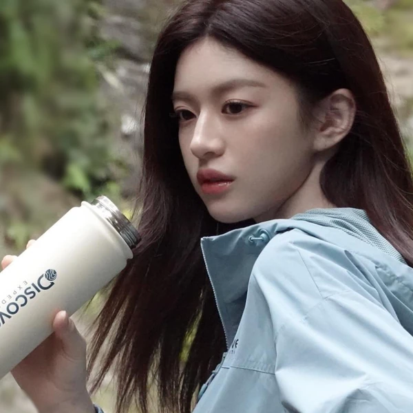 The most loved look of Go Younjung today