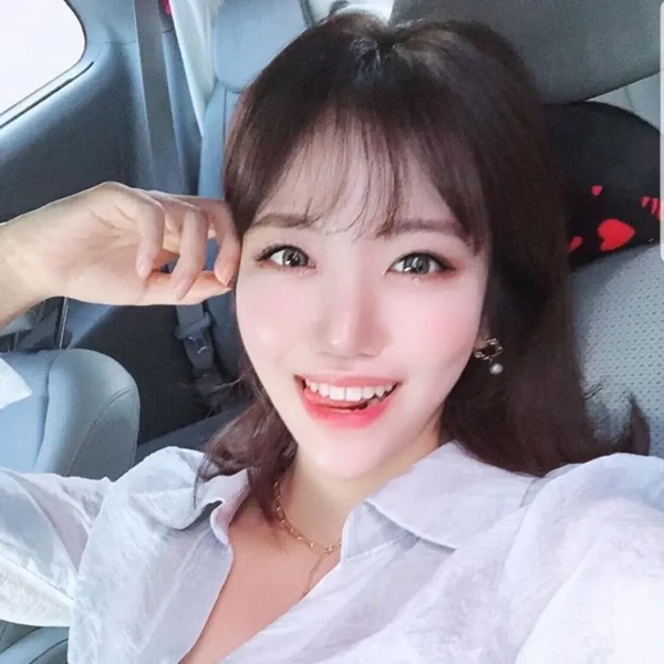 Top moment of Kim Heejin chosen by fans