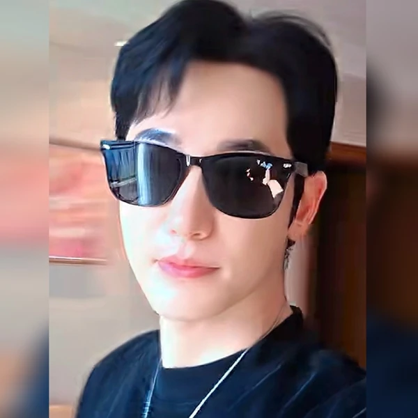 Popular photo full of fans’ love for Park Sihoo