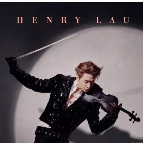 Foto populer Henry yang penuh cinta dari penggemar