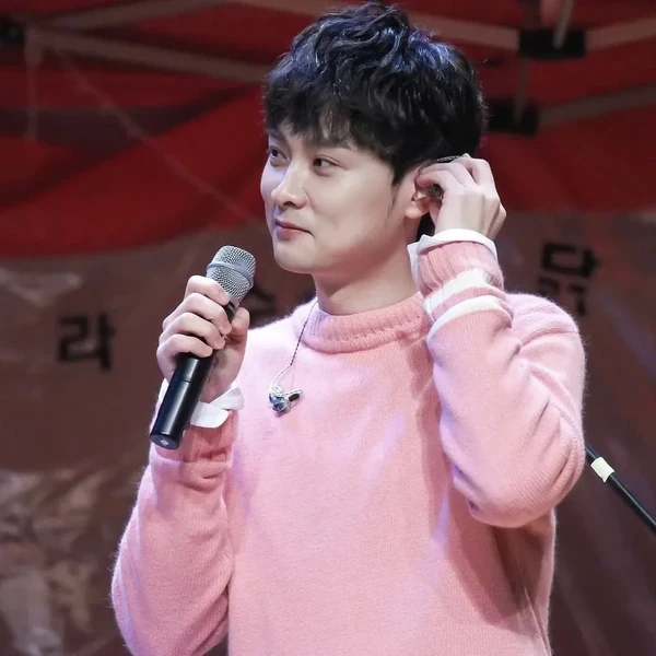 Top moment of Min Kyunghoon chosen by fans