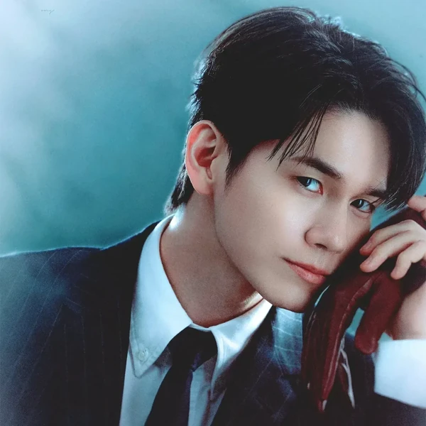 The most loved look of Ong Seongwu today