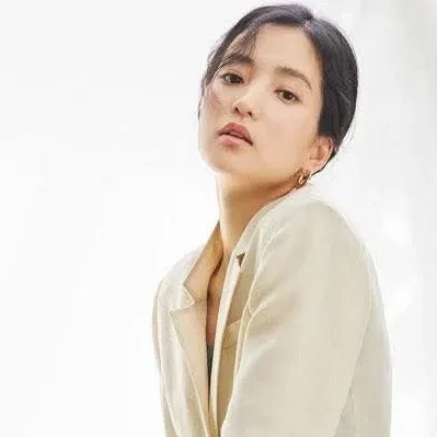 The most loved look of Kim Taeri today
