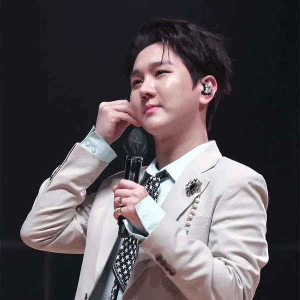 오늘 가장 사랑받은 김수찬의 모습