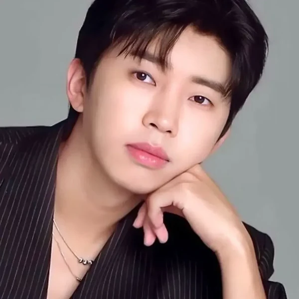 The most loved look of Lim Youngwoong today