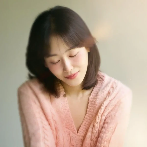The most loved look of Seo Hyunjin today