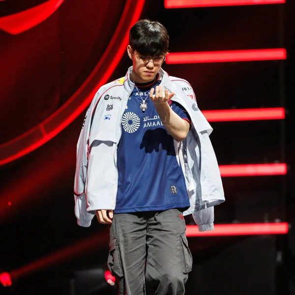 Popular profile image of Oner selected by vote