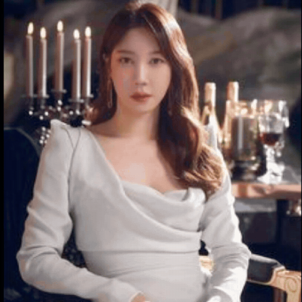 The most loved look of Lee Jiah today