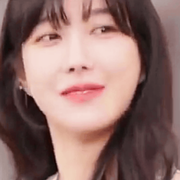 Popular photo full of fans’ love for Lee Jiah
