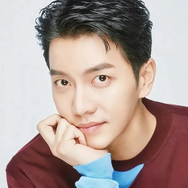 Penampilan Lee Seunggi yang paling disukai hari ini