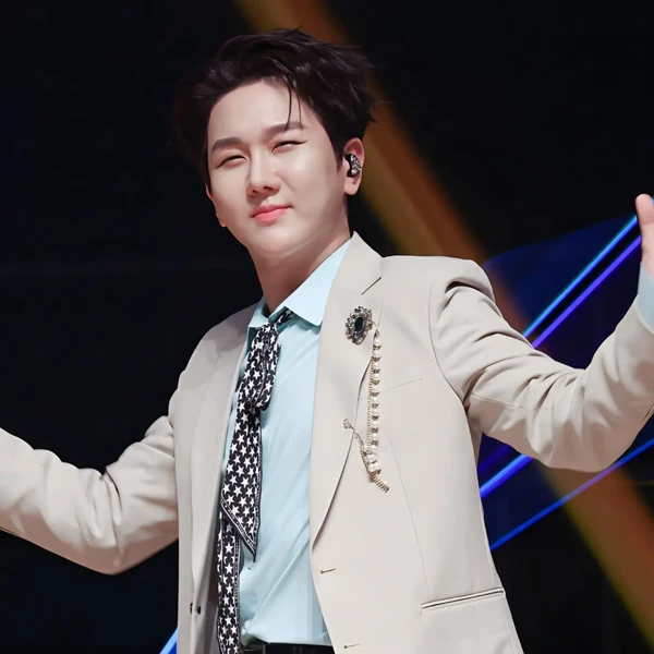 Popular photo full of fans’ love for Kim Soochan