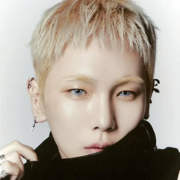 Popular photo full of fans’ love for Key