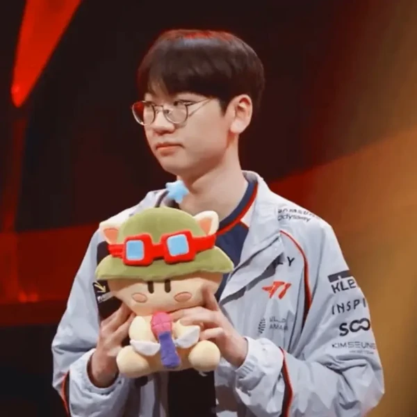 최애 팬덤이 만들어낸 도란의 1등 배너 게시글