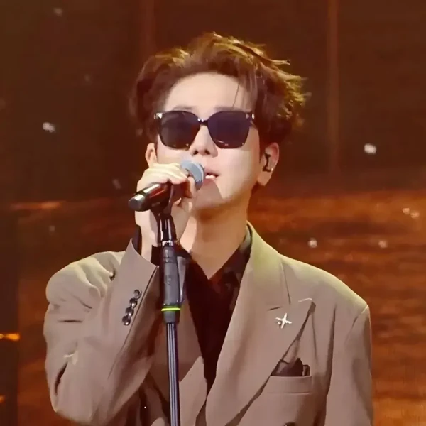 오늘 가장 사랑받은 김수찬의 모습