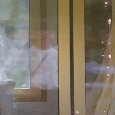 Popular photo full of fans’ love for Jang Nara