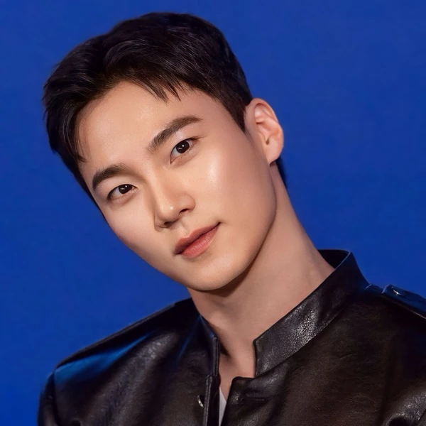 The most loved look of Lee Hongnae today