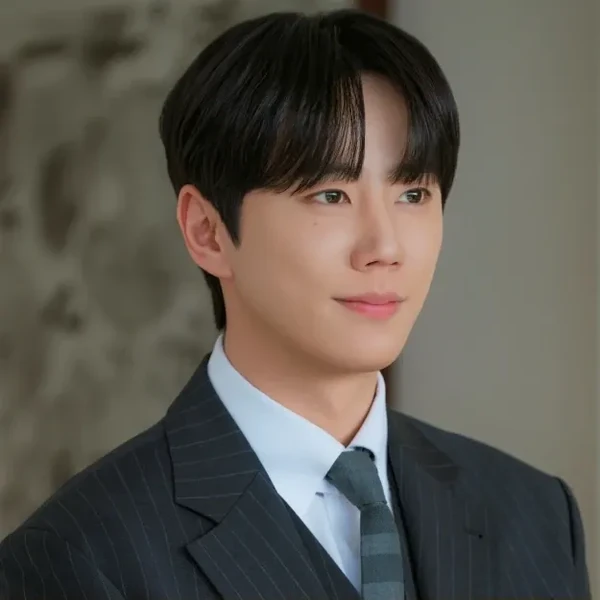 The most loved look of Lee Junyoung today