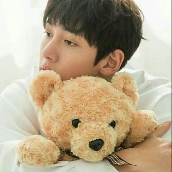 Popular photo full of fans’ love for Ji Changwook