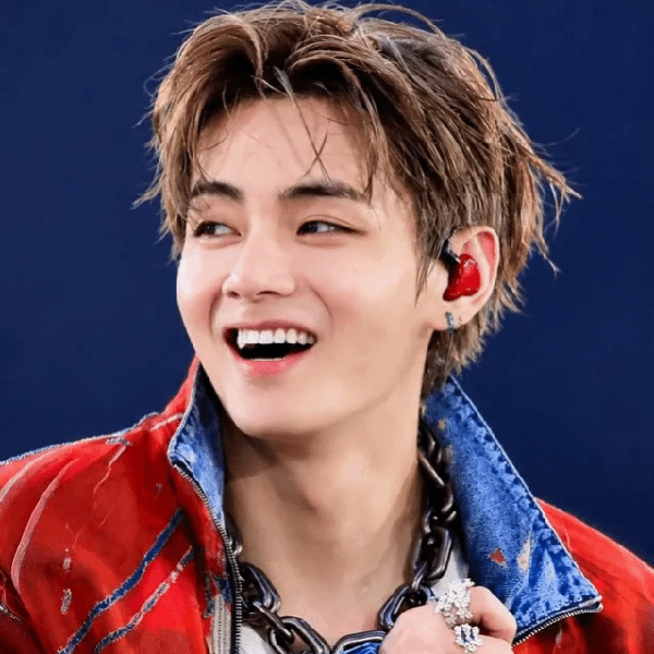 The most loved look of Kim Taehyung (V) today