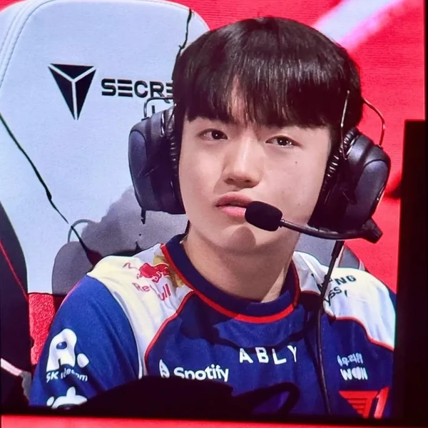Popular profile image of Keria selected by vote