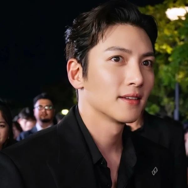 Popular profile image of Ji Changwook selected by vote