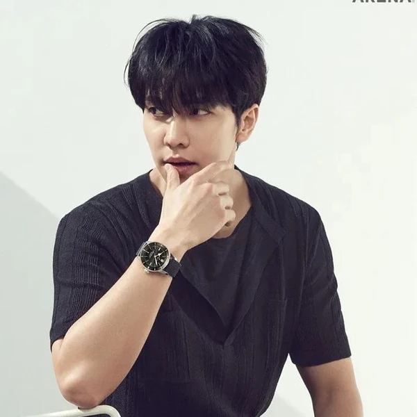 Penampilan Lee Seunggi yang paling disukai hari ini