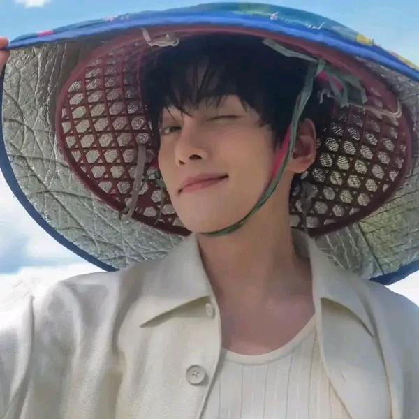 Penampilan Ji Changwook yang paling disukai hari ini