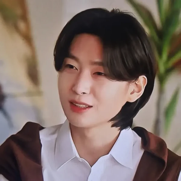 Popular photo full of fans’ love for Kim Yongbin