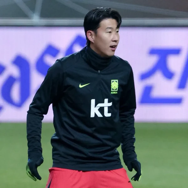 Today’s standout profile photo of Son Heungmin on Choeaedol Celeb