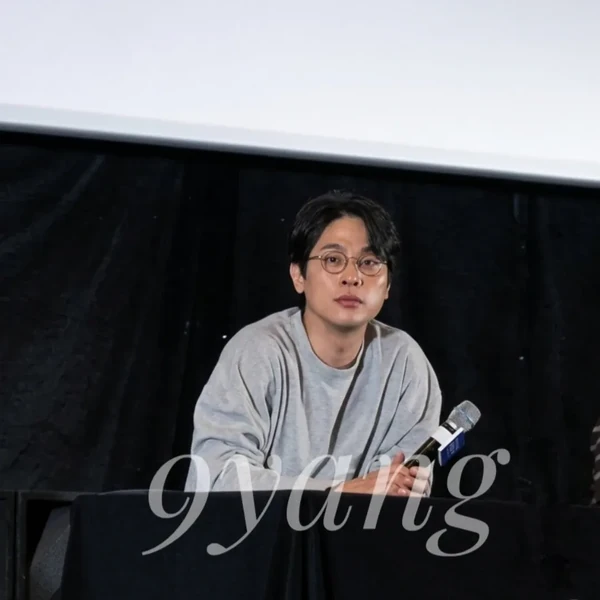 Popular photo full of fans’ love for Park Jeongmin