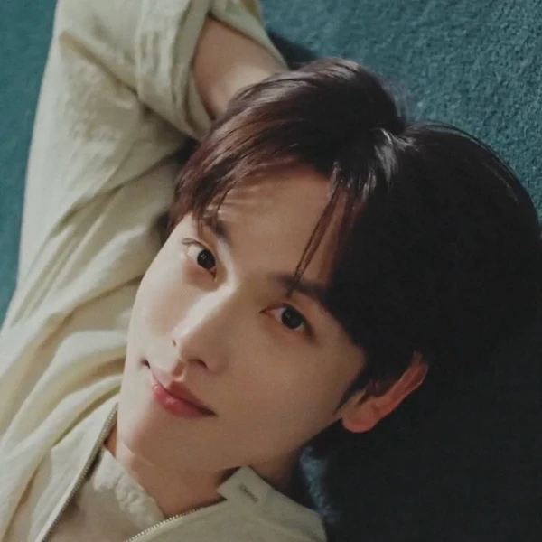 The most loved look of Yim Siwan today