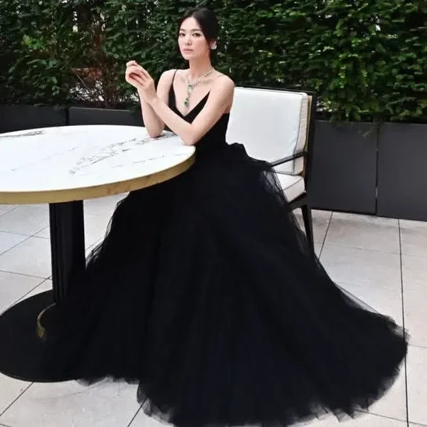 The most loved look of Song Hyekyo today