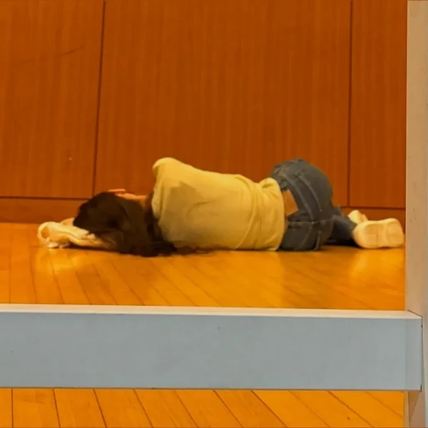 Popular photo full of fans’ love for Bona