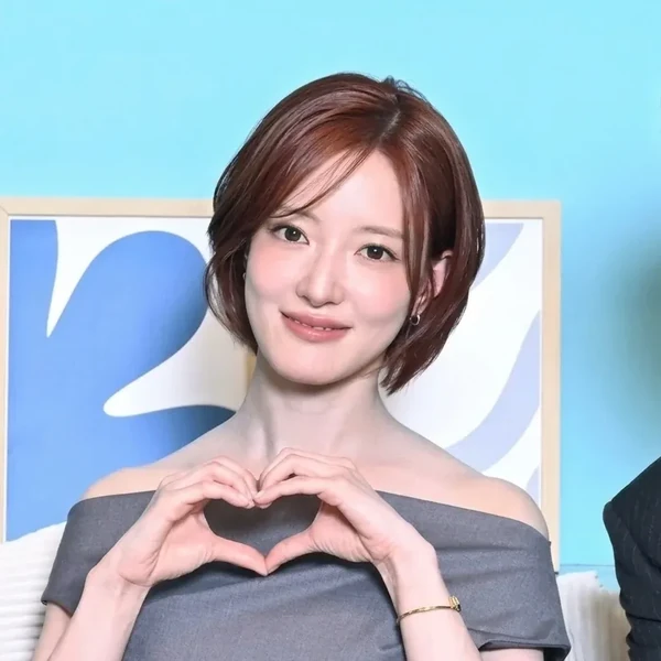 The most loved look of Lee Seyoung today