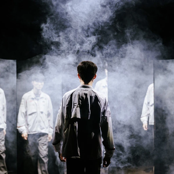 Today’s standout profile photo of Faker on Choeaedol Celeb