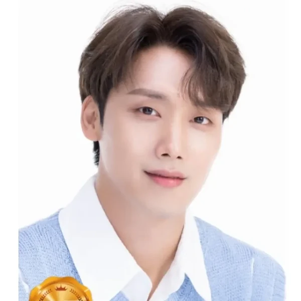 The most loved look of Choi Woojin today