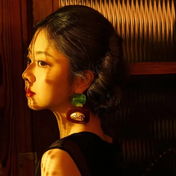 Popular photo full of fans’ love for Tan Song Yun